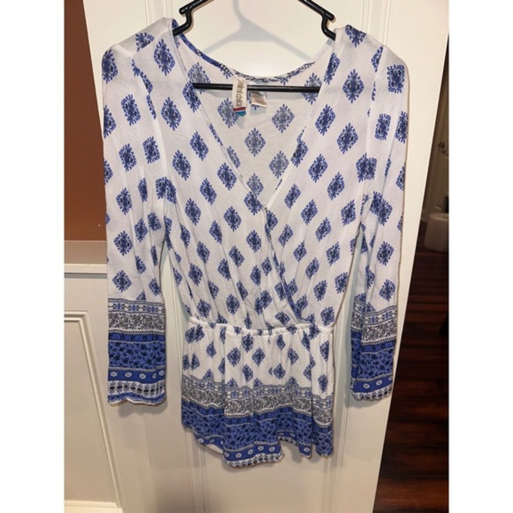 Women's Mimi Chica Romper Boho Print Long Sleeve Surplice Neckline White Blue XS